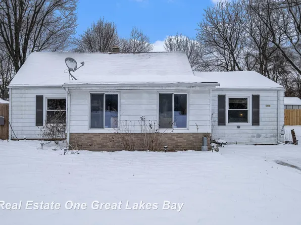 5481 Alexander St, Grand Blanc, MI 48439