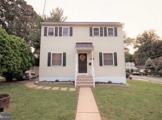 200 Prospect Ave, Secane, PA 19018