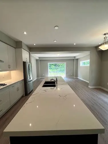 932 Robert Ferrie Dr — Photo 4
