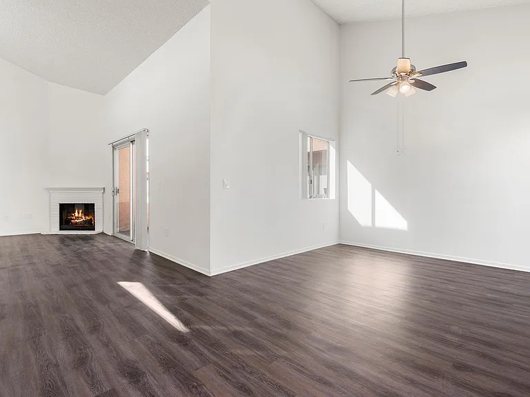 4725 Orion Ave #211 — Photo 4