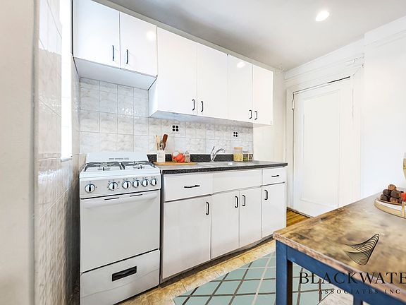 5th image of 142 E 33rd St APT 2H