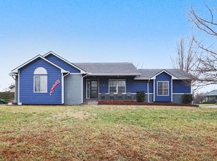 501 Plumwood Dr, Rose Hill, KS 67133