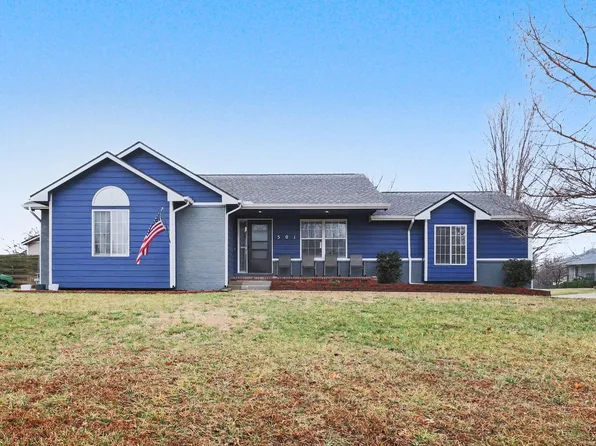 501 Plumwood Dr, Rose Hill, KS 67133