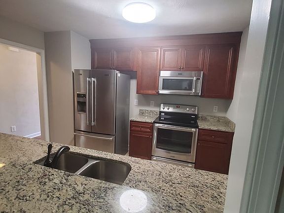 5th image of 5344 Pandoria Ave