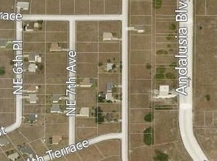 659 NE 7th Pl, Cape Coral, FL 33909