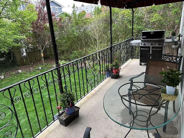 322 E Beech St — Photo 19