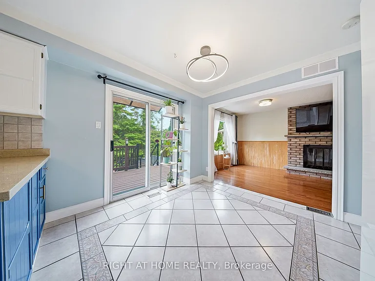 29 Sunforest Dr — Photo 22