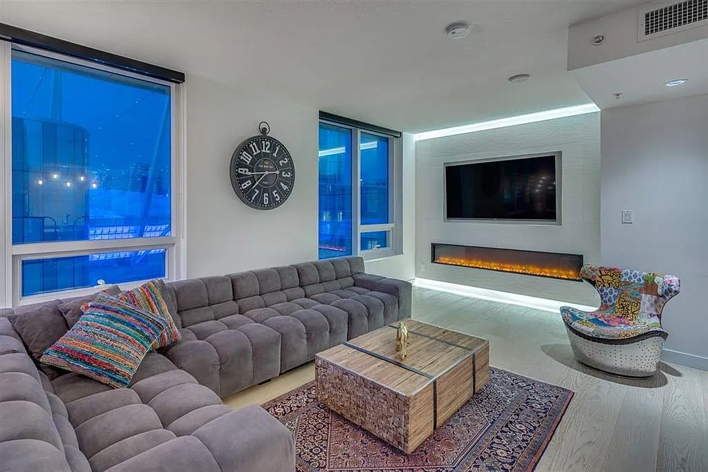 3 bed, 2240 sqft, $12,000 — Photo 4