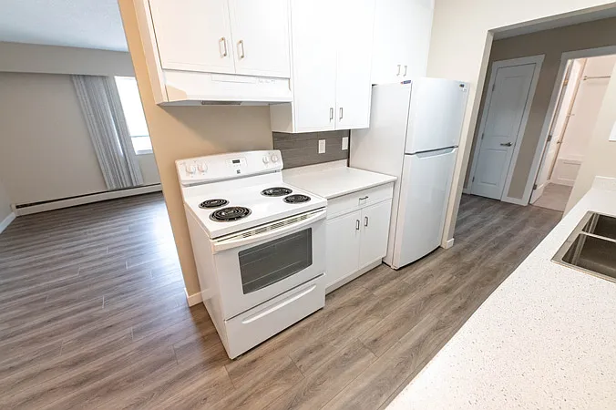 Kelson Court Apartments — Photo 3