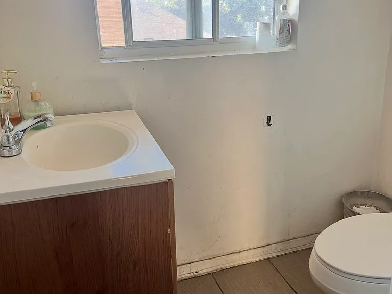 1729 W 20th St #2C — Photo 8