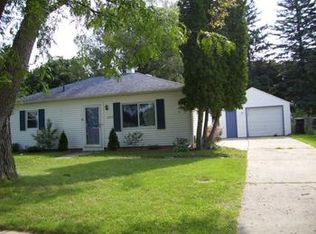 3806 E Saint Andrews Rd, Midland, MI 48642