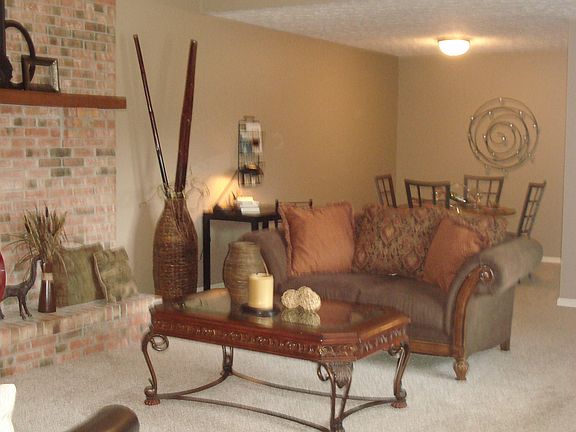 4th image of 16 Marywood Dr