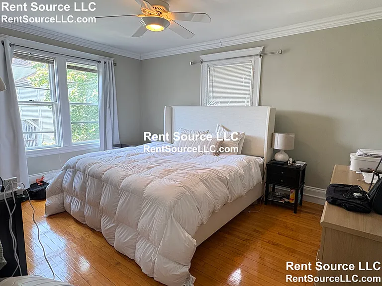 1619 Centre St #TOP FLOOR — Photo 2