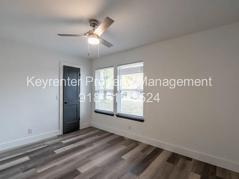 2213 E Seattle St — Photo 11