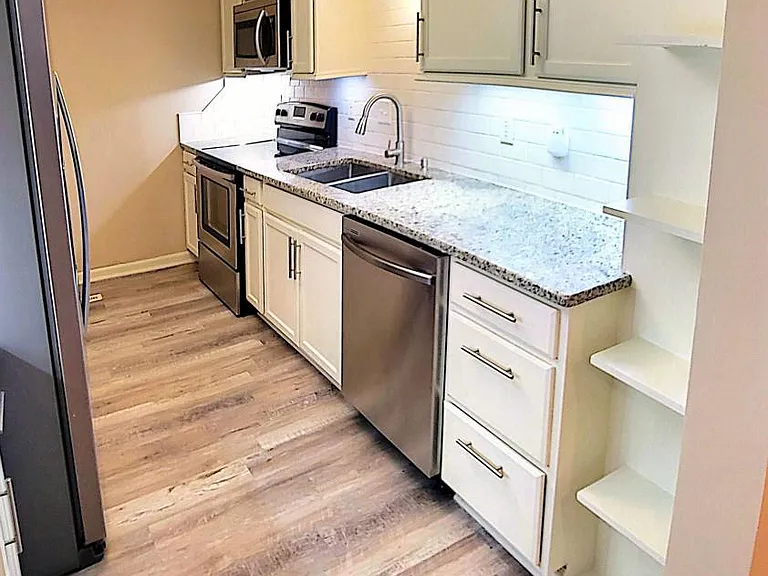 7819 Hills And Dales Rd NW — Photo 6
