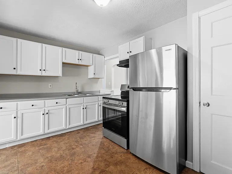 20612 Mountville Dr — Photo 4