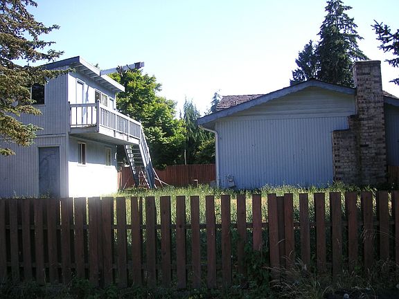 Side view, with playhouse