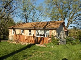 325 N Jefferson Ave, Liberty, MO 64068