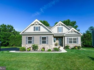 48 Furlong Rd, Douglassville, PA 19518