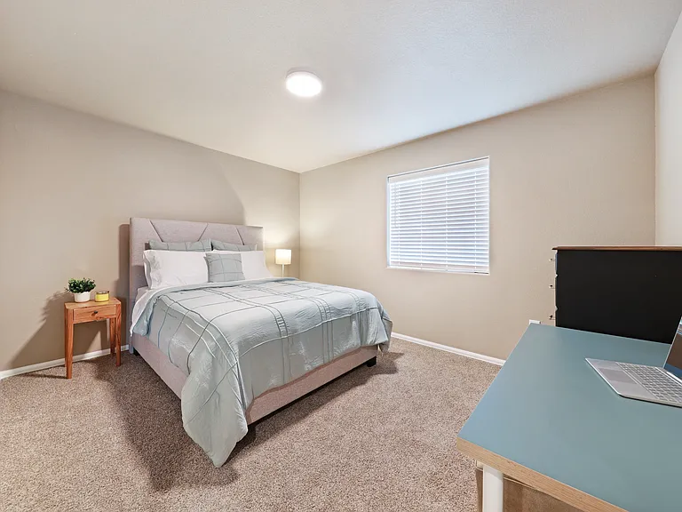 Bed 1-Queen size bed, step in closet, desk, dresser & 2 night stands.