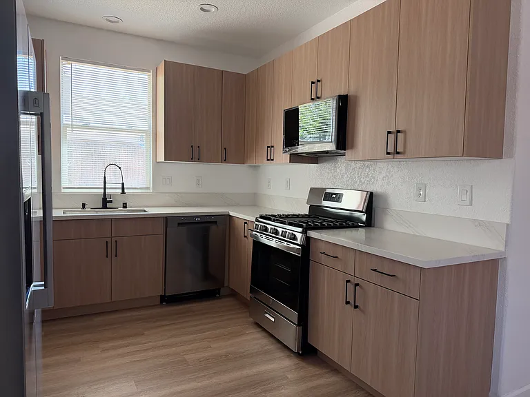 2304 Morningside Ave — Photo 3