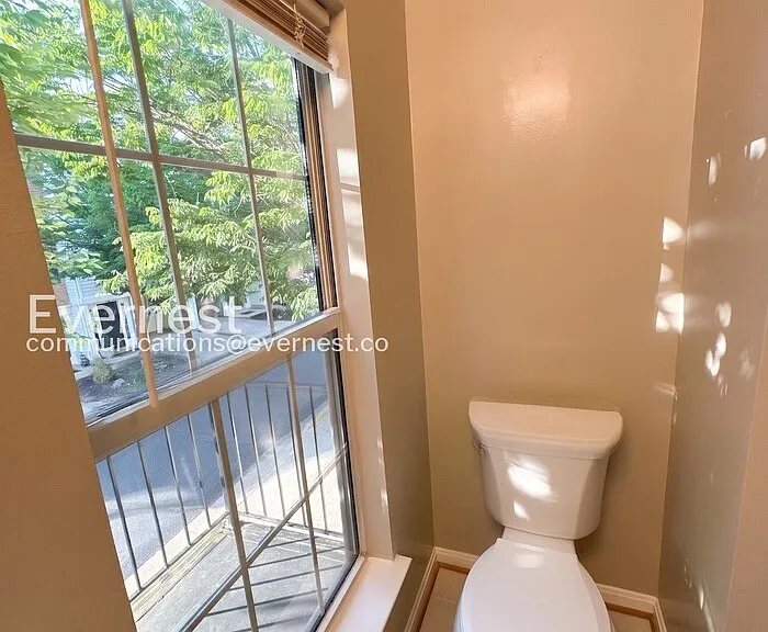 13901 Ascott Dr — Photo 12
