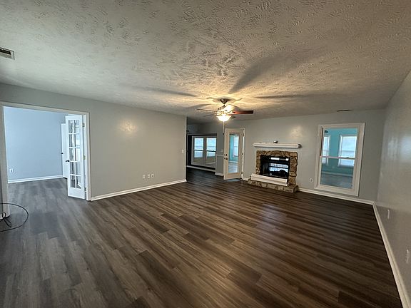 2nd image of 367 Woodberry Cir #1