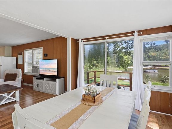 5th image of 28329 W Cove Dr