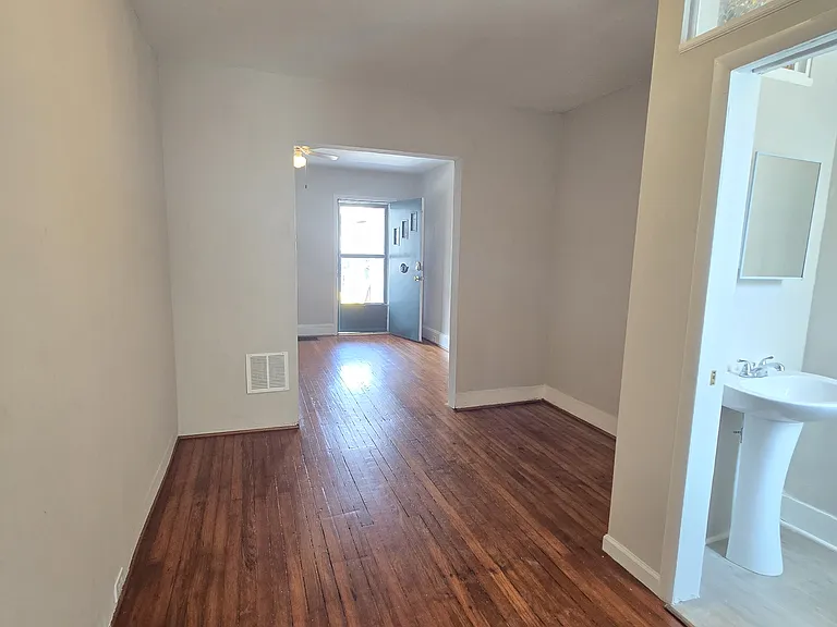 316 Woodbine Ave — Photo 12