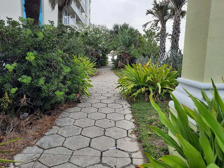 512 Phoenix Ave #1 — Photo 48