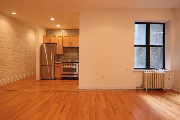 Rented by PMG Real Estate  | media 20