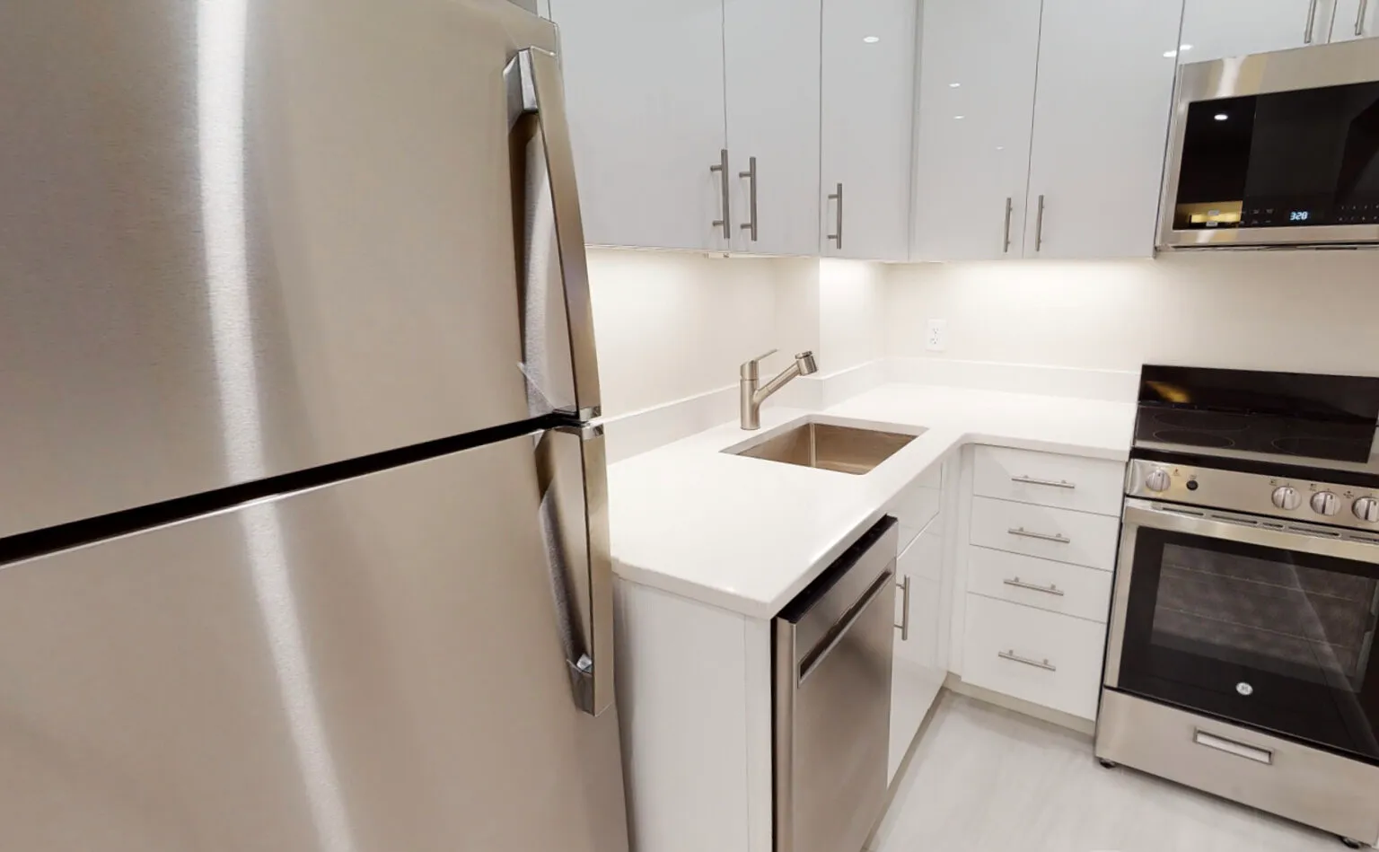 85 Sutherland Rd. — Photo 1