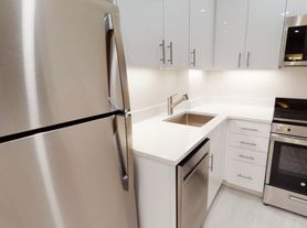 85 Sutherland Rd., One Bedroom