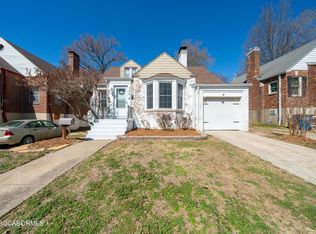 706 Hobbs Ter, Jefferson City, MO 65101