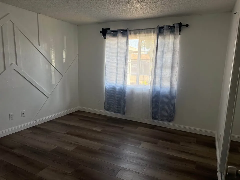 4 bed, 1293 sqft, $2,800 — Photo 2