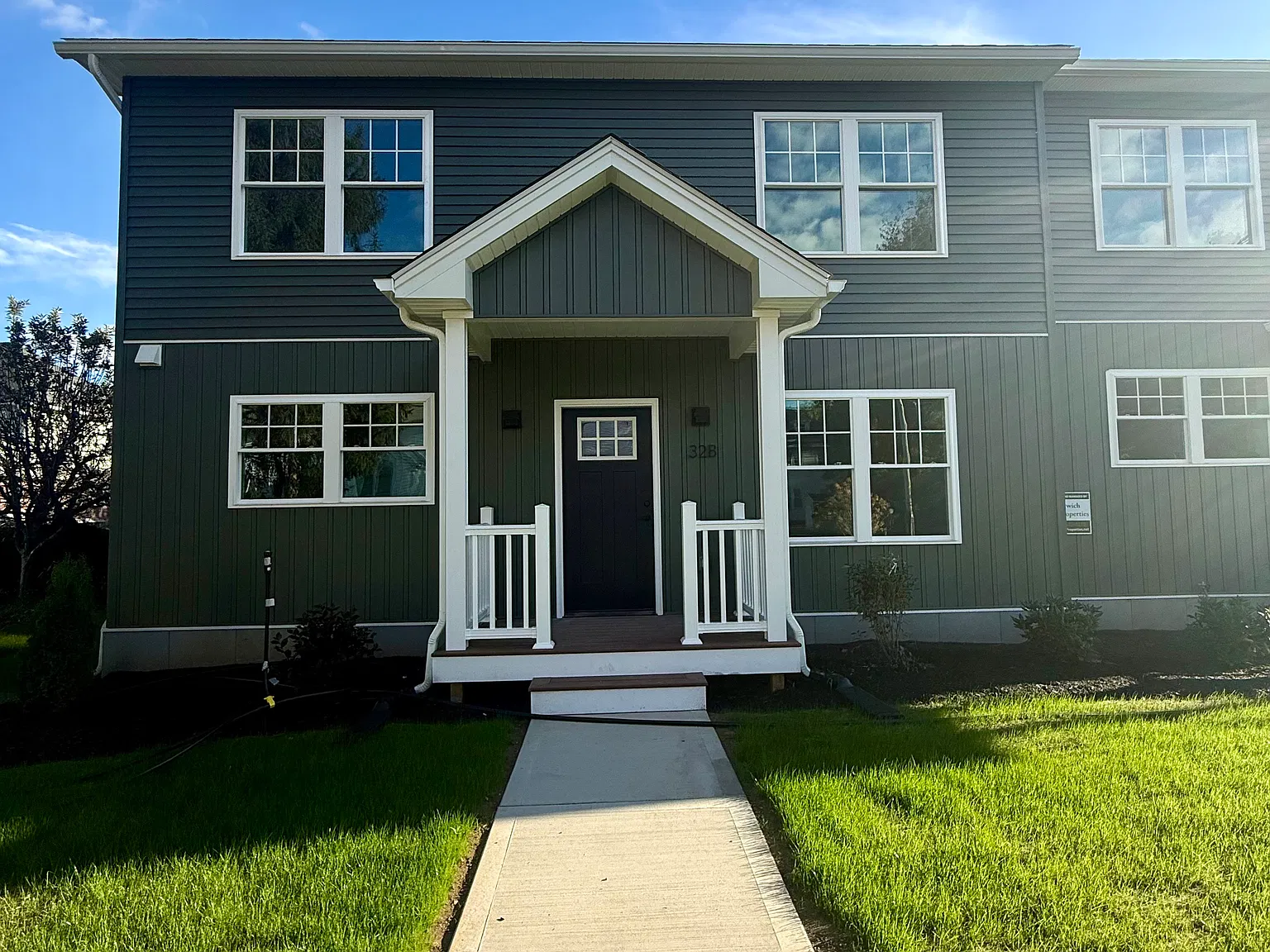 3 bed, 1320 sqft, $2,700 — Photo 2