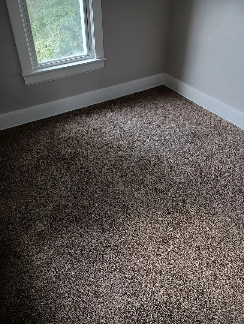 Spacious 3BR Single-Family Back House in Akron Only $1,300/mo! — Photo 4