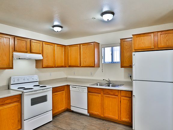 4th image of 7130 N 27th Ave