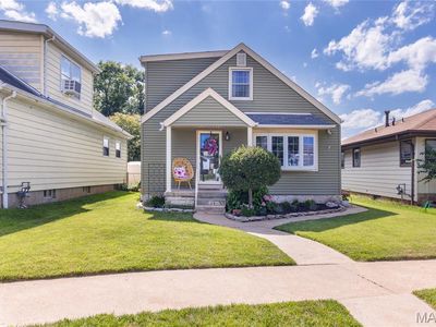 2205 Stephen Ave, Saint Louis, MO, 63110