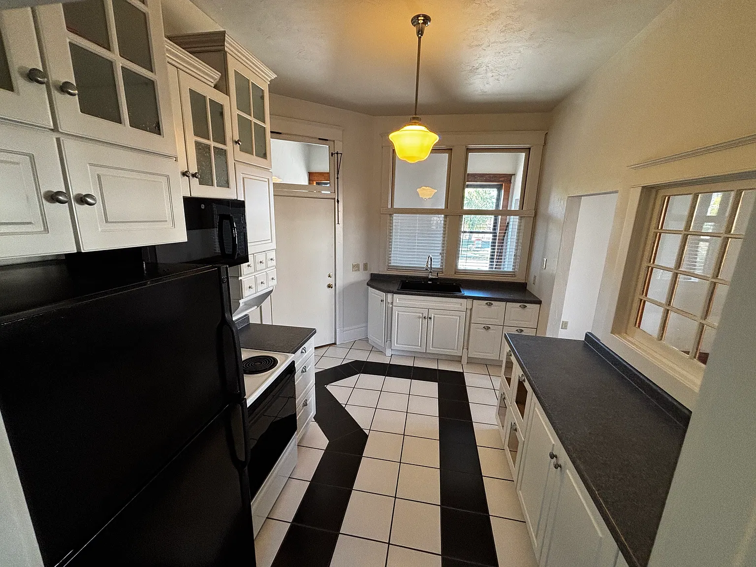 2 bed, 1158 sqft, $1,395 — Photo 3