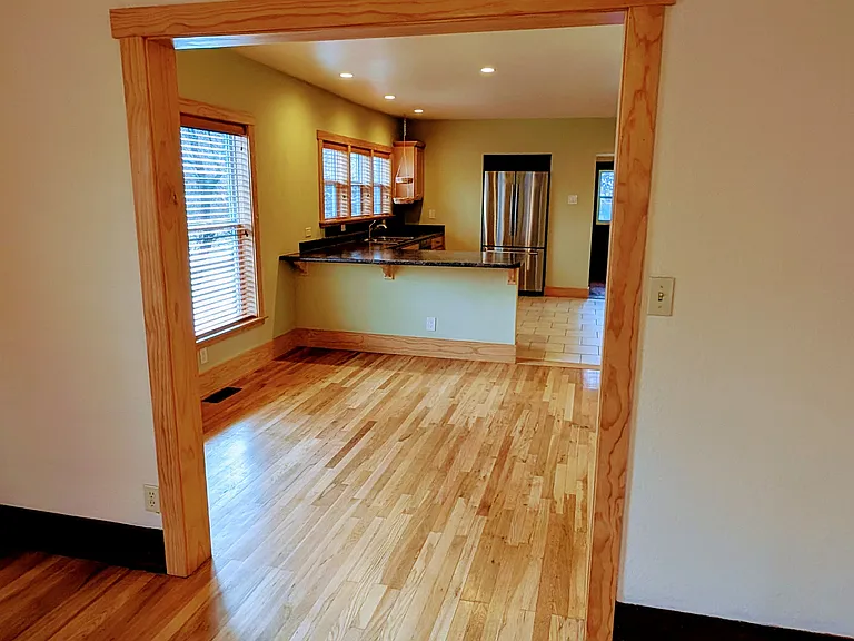 living room to dining room to kitchen