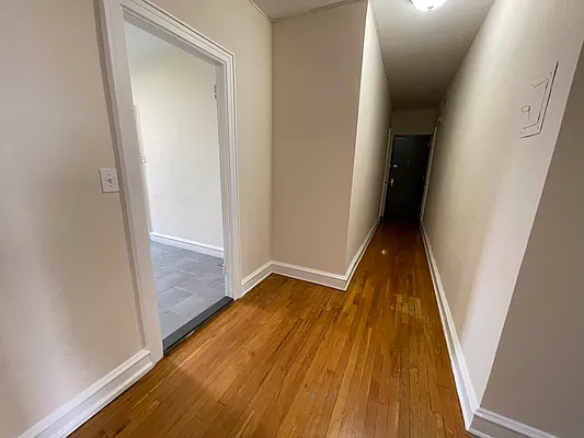 Rented by Metropolis International Realty Inc. | media 7