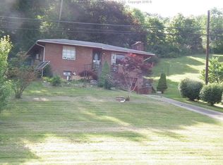 5041 Elk River Rd S, Elkview, WV 25071