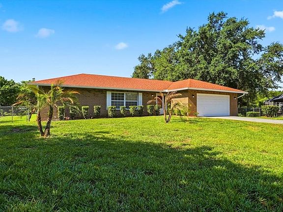 2nd image of 2111 Groveglen Ln S