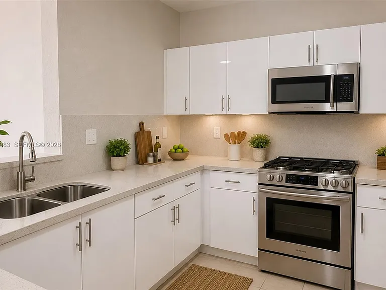 935 SW 154th Path — Photo 3