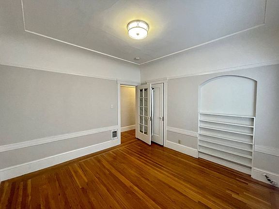 5th image of 2765 Gough St #7