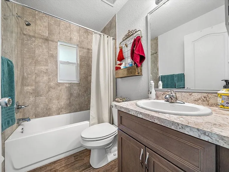 543 N Rooks Ave — Photo 12