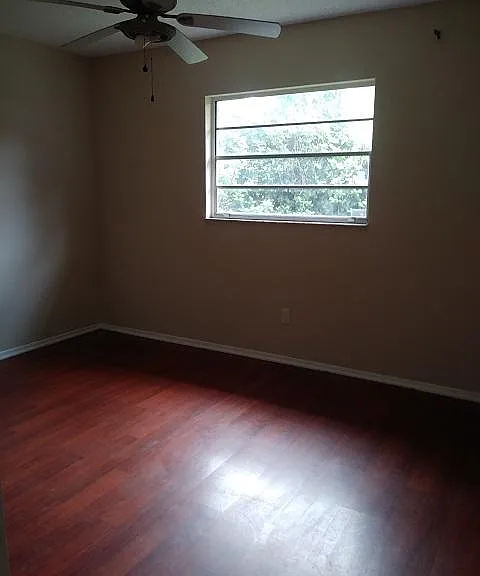 129 Alder Ave — Photo 12