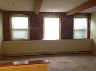 402 River St APT 1B, Haverhill, MA 01832