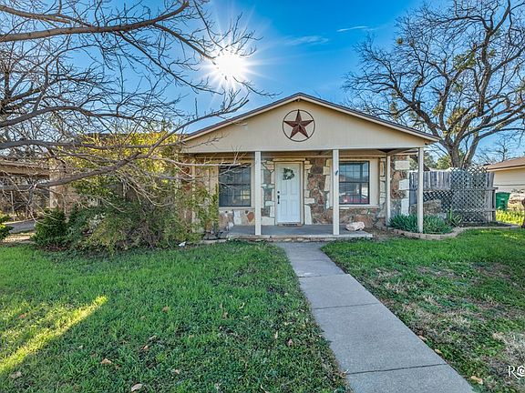 4th image of 2515 Woodlawn Dr